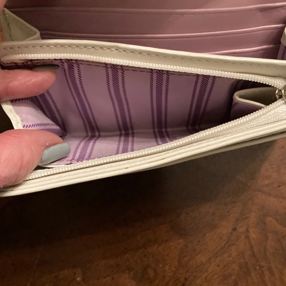 Coach EUC Penelope White Leather Clutch Wallet with Silver logo on front flap. - Picture 10 of 15